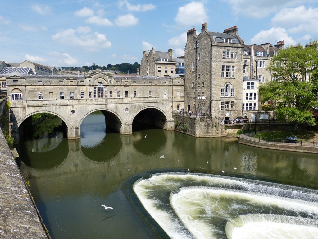 Image of Bath canal and historical buildings